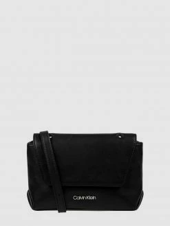 CK Calvin Klein Crossbody Bag In Leder-Optik - Schwarz