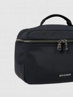 BOGNER Kulturbeutel Aus Textil Modell 'Klosters Pea' - Marineblau -Gales-Shop 6d34keaf6gr4ogalah3l0gq665942h22ah0j4i9gal932jic8p3koiic65b4qihl8l248da9858l6d1pa13j2e316ss38d366sojgohkc5i3eeb361hjgpj3ccsm8pb3ccr6ac8