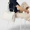 Tommy Hilfiger Handtasche Mit Label-Applikation - Offwhite -Gales-Shop 6l2jckhha4o5chik650jik2ka0r4ai2k74ojigqkah0l8k1h9l7jagqk85648haa94s3ge2la5456ki18t3jep1h68r30e9o6ko3id1kcos6aob669i66ohoc8q3eor66dgj4dg