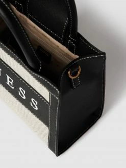 Guess Umhängetasche Mit Label-Print Modell 'MONIQUE MINI' - Schwarz -Gales-Shop 8525aja194r3gc9h9pa4ogpk9t1kuipg69534h1l751kqj1m60rj8h1g650kugpp8os5ahq7agp4il9h9oo3gdpgc9hmao9k6or34phkc9ij4oj574o3apb361h64dj1c9i3ce0