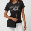 DKNY Clutch Aus Leder Modell 'Twiggy' - Schwarz -Gales-Shop 85a4ciaf6135ac276t4kakq599a50j2g9l4k2kii85b4ig9m8p64gial692k4ha19h8kej2d8grl6kae8t3jephj6dhj6d9mc4qm4chkc9gm2eb6c8rj8chpcco62o9k74q34c8