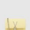 VALENTINO BAGS Crossbody Bag Mit Logo-Anhänger Modell 'Divina' - Hellgelb -Gales-Shop 952kiipo9d552e1n8dak6h25a0q4ue2a750k4la4alb32h23ap7kcg9p69142c23al358i9o754j2dqh9p3jep9mckrjgphkcgo36p9k6oqm6e3569gm2p3269gj2ohhcor3ep0