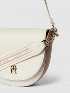 Tommy Hilfiger Saddle Bag Mit Label-Applikation - Weiß -Gales-Shop 99a3ej2dap5jch2490rjajhoal64ici29d13egqga5a50jhp60rjagie8l1koi9i7564shag74sjcki3653m6e3265gjgc1ocpj68cpkcgo6aeb460sjgdb6coq68d1h6pi3eco