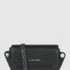 CK Calvin Klein Crossbody Bag In Leder-Optik - Schwarz -Gales-Shop 9p944hq864s42eam70rjechk614lalah9d944cpm6524ah9l6cpj2ea39964cj26a8sl0kpkap744e27a13j6d3669h38ob16opm8d1kccoj0e1n68q3go9nc4sj6opn6kpjipg