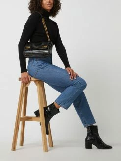 Guess Crossbody Bag In Kroko-Optik Modell 'Katey' - Schwarz