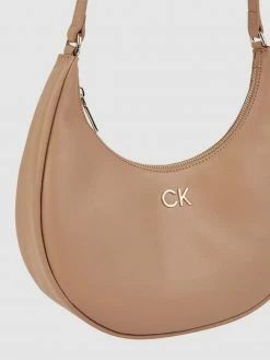 CK Calvin Klein Pochette In Leder-Optik - Camel -Gales-Shop a1238e9lap24oe2j858laiah90qlch26751kmh9l94skmci36cskcihha5630gikal732dhl9153ci2haoo6adpmccp3id1p6ph68dhk6ooj0ob160rmcoph6krj2or2cos64og