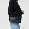 Tommy Hilfiger Crossbody Bag Mit Label-Stitching - Marineblau -Gales-Shop acq54iqk98sjcjpn9ko56li96t2l2dae6l0kah9l8t546e9j6114cl2bad1k2d1i8h5l0e2l9l854dae70o38e1o6tj34cr66th30ohk60rm8oj2c8p32o9l68o6ae1o6grm6e8
