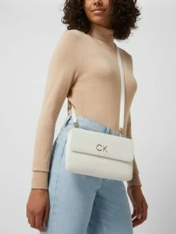 CK Calvin Klein Crossbody Bag In Leder-Optik - Ecru
